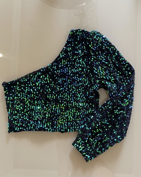 Cropped um ombro só de veludo bordado com paetês verde