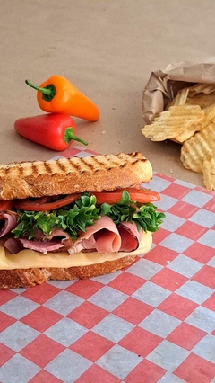 CRILLED HAM AND CHEESE SANDWICH - THE GREEN DELI - The Green Deli