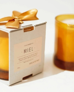 VELA AROMÁTICA DE MIEL - ABEJA REYNA - The Green Deli