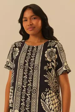 Blusa estampada jardim romance