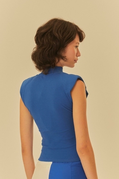 Blusa recortes rib na internet