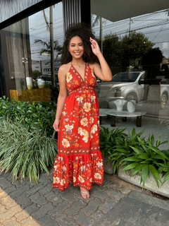 Vestido cropped estampado borboleta em flor