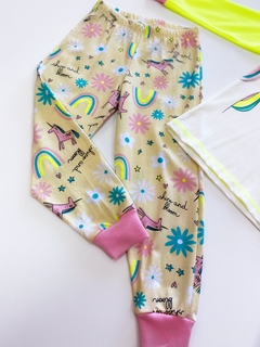 PIJAMA UNICÓRNIO na internet