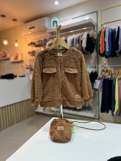Jaqueta Teddy + Bolsa Marrom