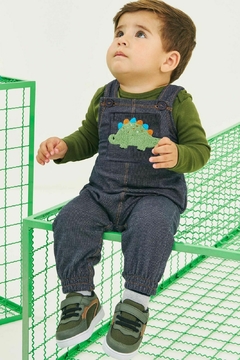 JARDINEIRA MALHA JEANS DINO + BODY- TAM: 1 ANO