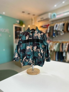 JAQUETA CORTA VENTO CAMUFLADA