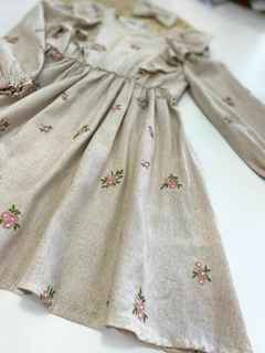 Imagem do VESTIDO EM LINHO FLORES BORDADAS
