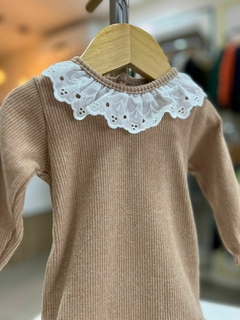 BODY C/ GOLA COMFY SOFT CASTOR na internet