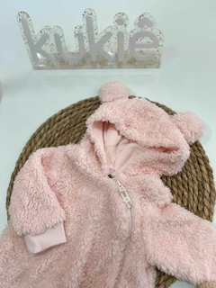 MACACÃO TEDDY ROSA KUKIÊ na internet