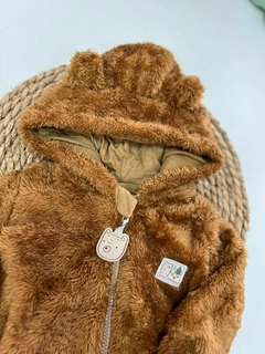 MACACÃO TEDDY ARUNA MARROM - comprar online