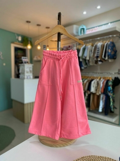 CALÇA WIDE MOLETOM NEON - TAM: 2 ANOS