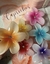 Broche Flor Hawái 9cm terciopelo