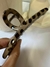 Broche V animal print Beige