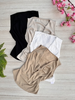 Blusa gola boba bege escuro tamanho M - comprar online