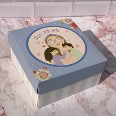 Caja Sorpresa, explosiva ¨Feliz dia Ma¨ (19X19X10 cm) ¡ULTIMAS UNIDADES! - comprar online