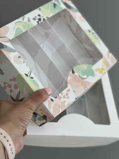 Imagen de Donuts Flower con division base y tapa (22x17x5,5 cm )