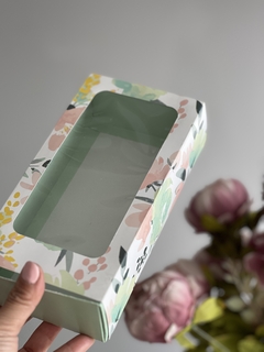 Caja floreada 20x10x5 - Fosforera - Wonderpack