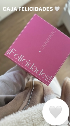 Imagen de Caja ¨FELICIDADES” (20x20x9.8 cm )