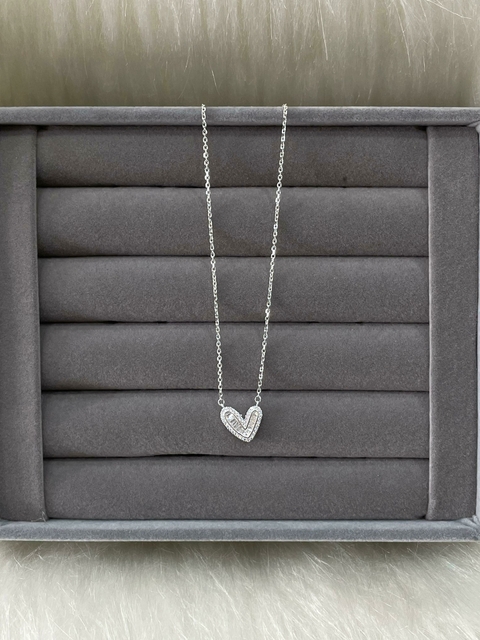 COLAR CORAÇÃO CRAVEJADO CRISTAL