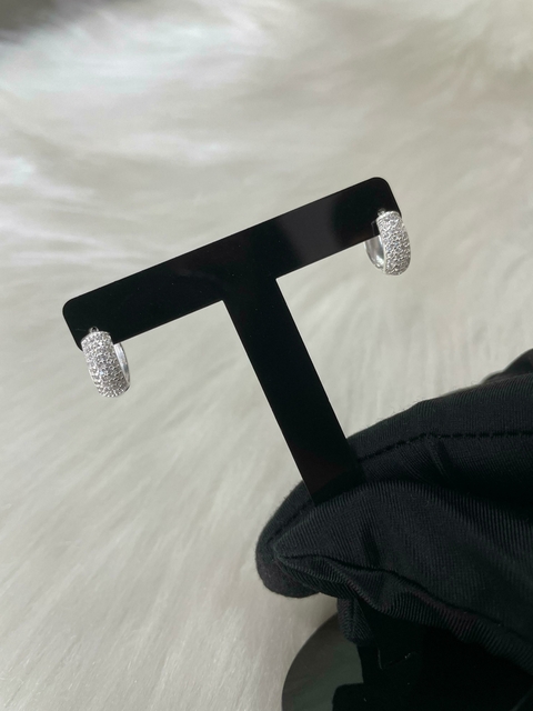 BRINCO ARGOLA CLICK 4 FILEIRAS CRAVEJADA