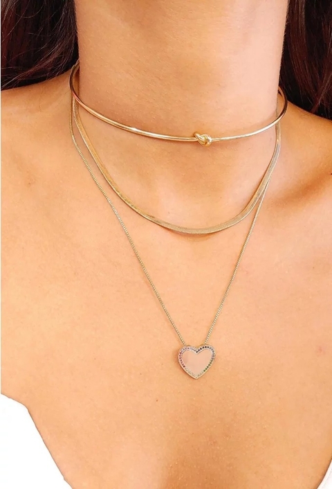 MIX DE COLARES COM CORAÇÃO CRAVEJADO COLORIDO | SURREAL