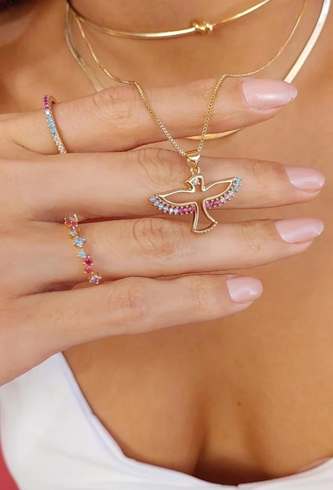 MIX DE COLARES COM ESPÍRITO SANTO CRAVEJADO | SURREAL