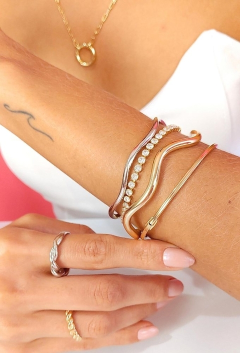 MIX DE BRACELETES NO OURO E RÓDIO | SURREAL