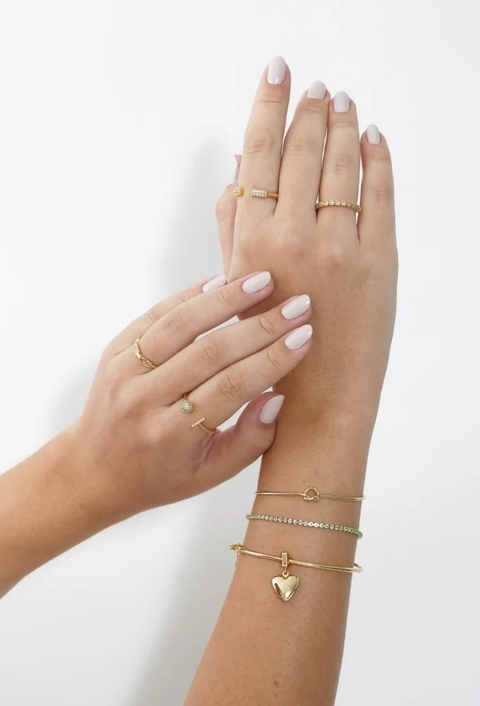 MIX DE ANÉIS E BRACELETES COM PINGENTE DE CORAÇÃO l AFETO