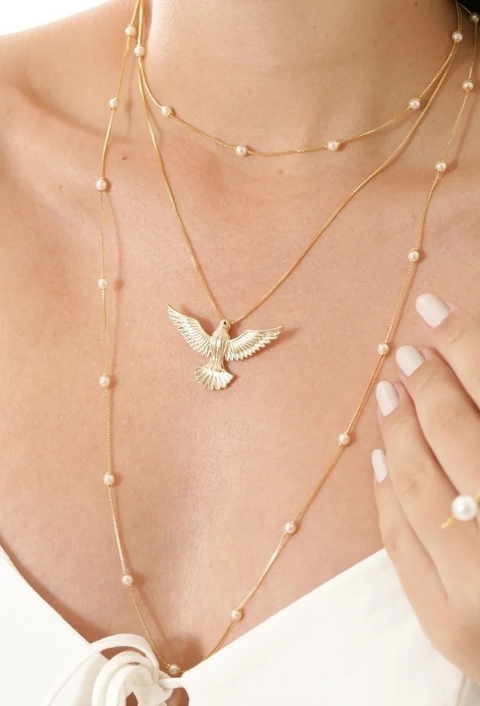 MIX DE COLARES COM PÉROLAS E MADREPÉROLA NO OURO l AFETO