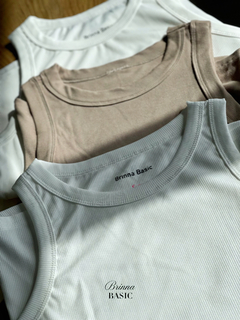 Musculosa basic ( sin escote) en internet