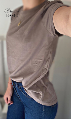 Remera basic en internet