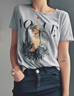 Remera Vogue.