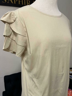 Blusa em Viscose manga pétalas - 1140528