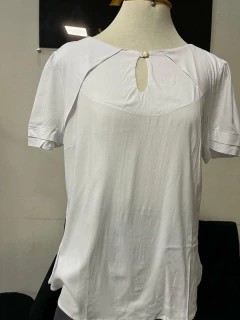Blusa Viscose recorte frontal - 1140526 - comprar online