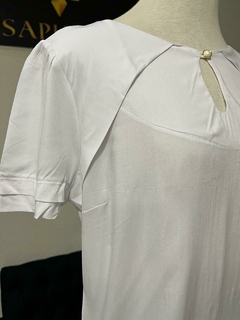 Blusa Viscose recorte frontal - 1140526 - loja online