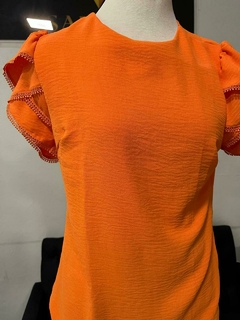 Blusa em Viscose manga pétalas - 1140528 na internet