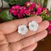 Brinco Flor em Madrepérola e Prata 925