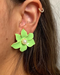 Imagem do Brinco Flor Esmaltada
