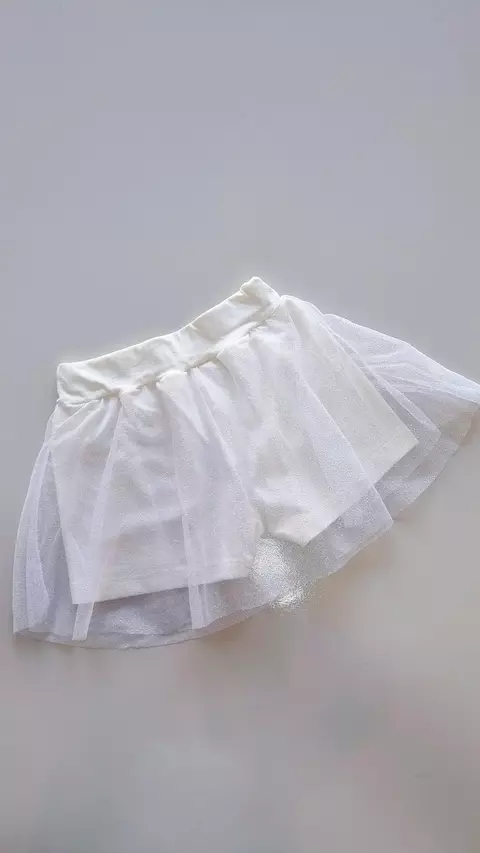 Short Saia em Tule com Brilhos
