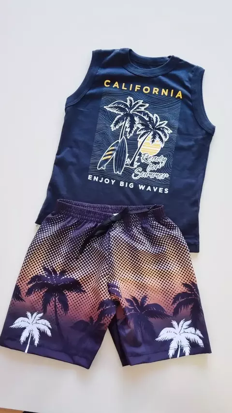 Conjunto Regata e Bermuda em Nylon Estampa de Coqueiros