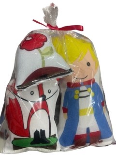 SOUVENIRS PRINCIPITO DE 15 CM CON FLOR Y LOBO - comprar online