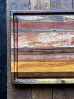 Tabla Line Grain con canaletas. en internet