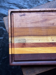Tabla Line Grain con canaletas. en internet