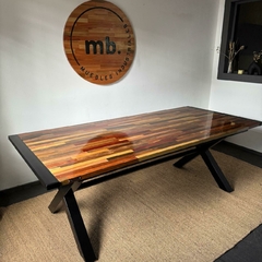 Mesa Equis con Reborde de Hierro