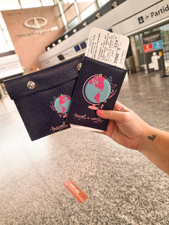 Porta pasaporte - Globo terráqueo - comprar online
