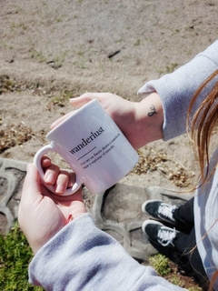 Taza wanderlust significado - comprar online