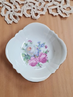 Cazuela Verbano con bouquet floral - comprar online