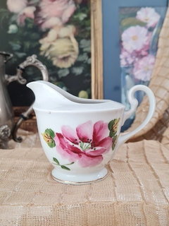 Lechera de porcelana Tsuji