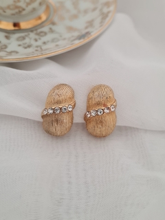 Aros clip dorado y strass