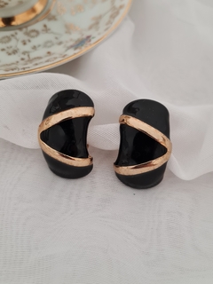 Aros clip negro y dorado